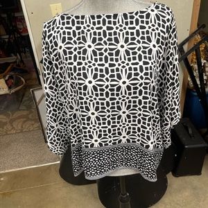 Women’s blouse black and white
